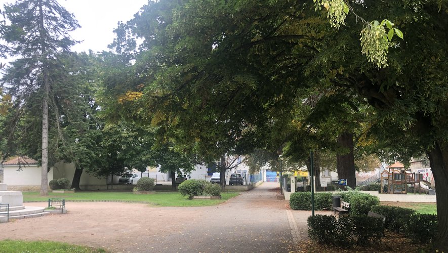  El parc Suzanne-Noël à Lavelanet, a l'Arieja. DDM F.A 