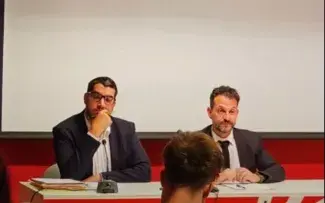PS