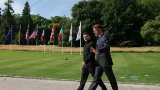 G7