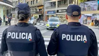 Policia