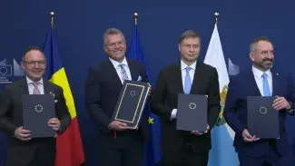 UE