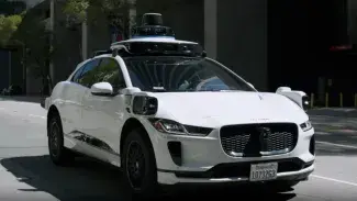 Un taxi sense conductor